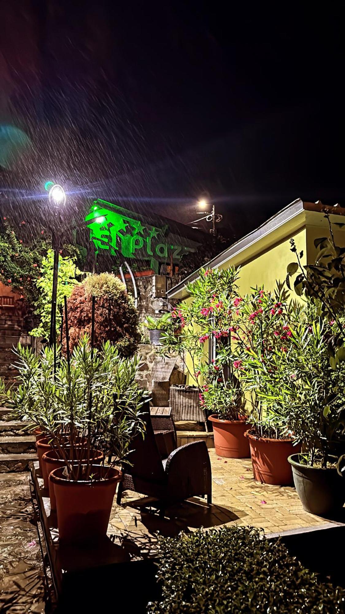 Pensiunea El Plazza Байле Херкулане Екстериор снимка